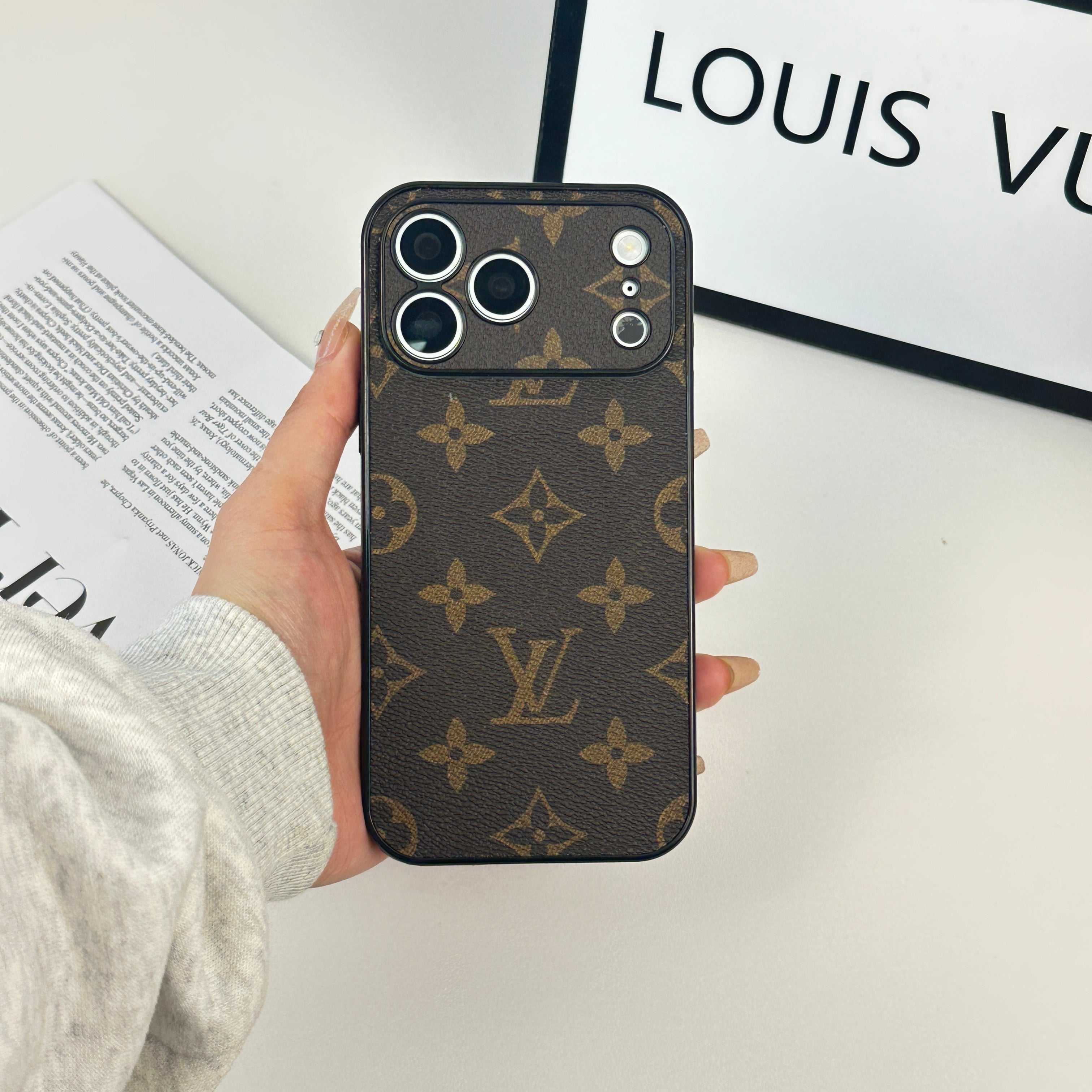 Monogram Refined Leather Magnetic iPhone Case(Compatible With Magsafe)For iPhone 17 Series-RCLV064 - Runycase