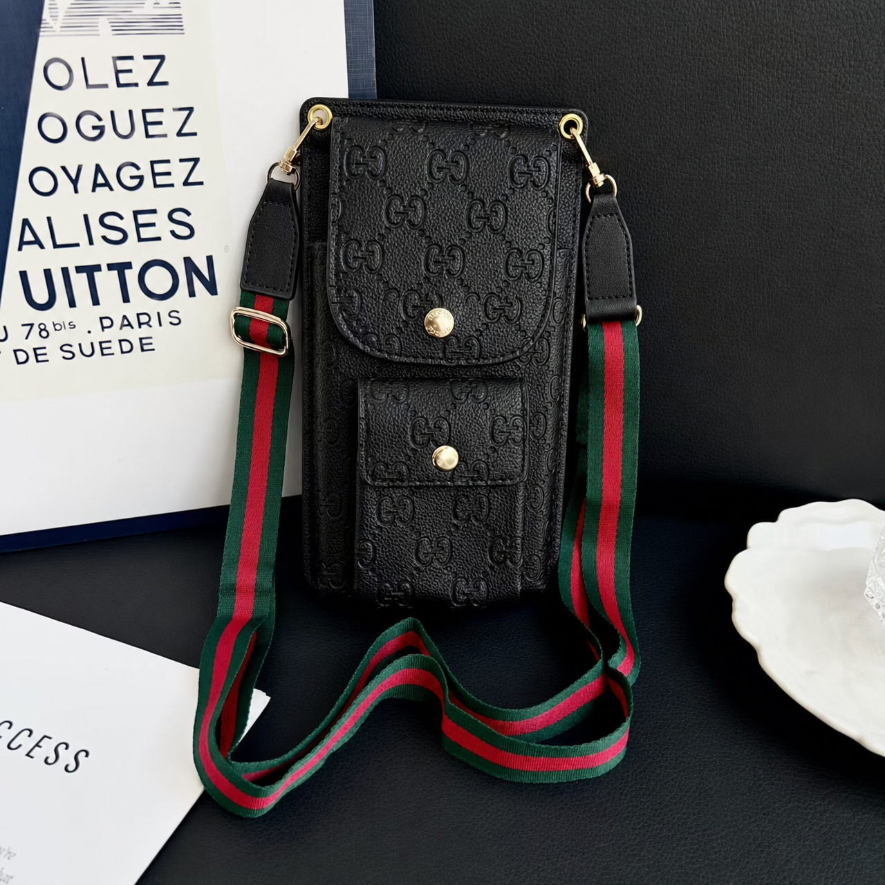 Leather GG Crossbody Phone Bag | PE2600178