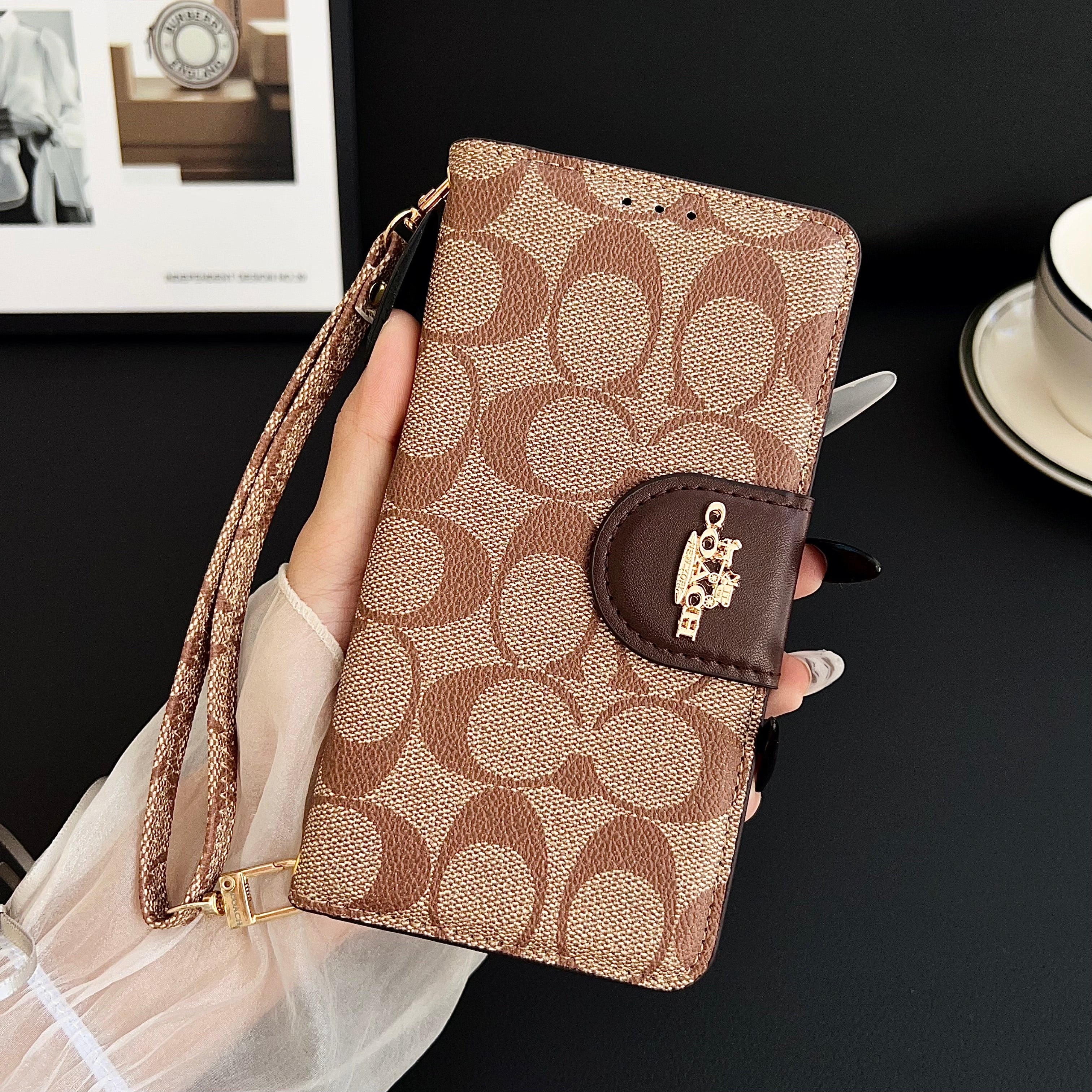 Leather CH Phone Case With Flip Wallet For iPhone black | PE2600156