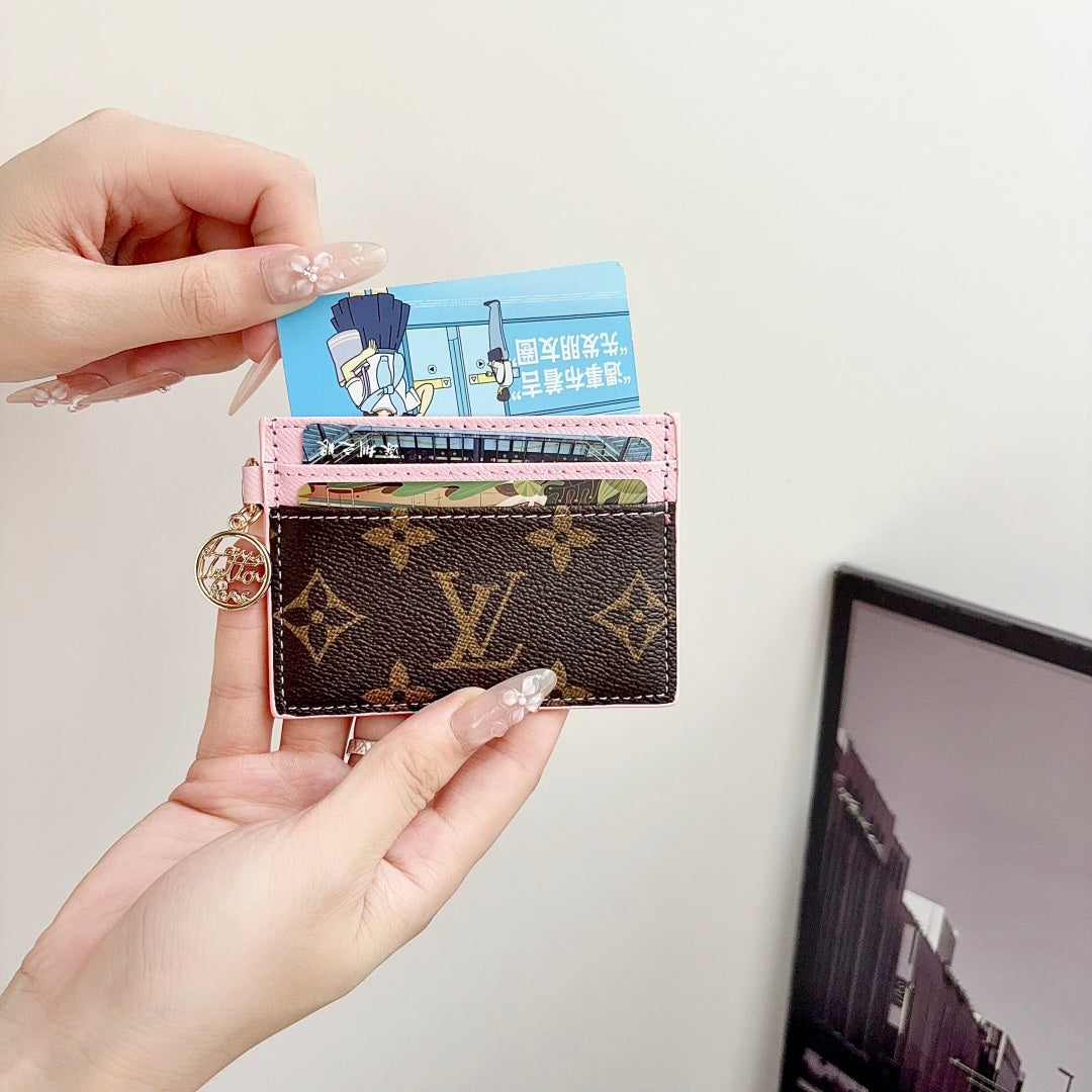 Leather Monogram Card Wallet | PE2600183