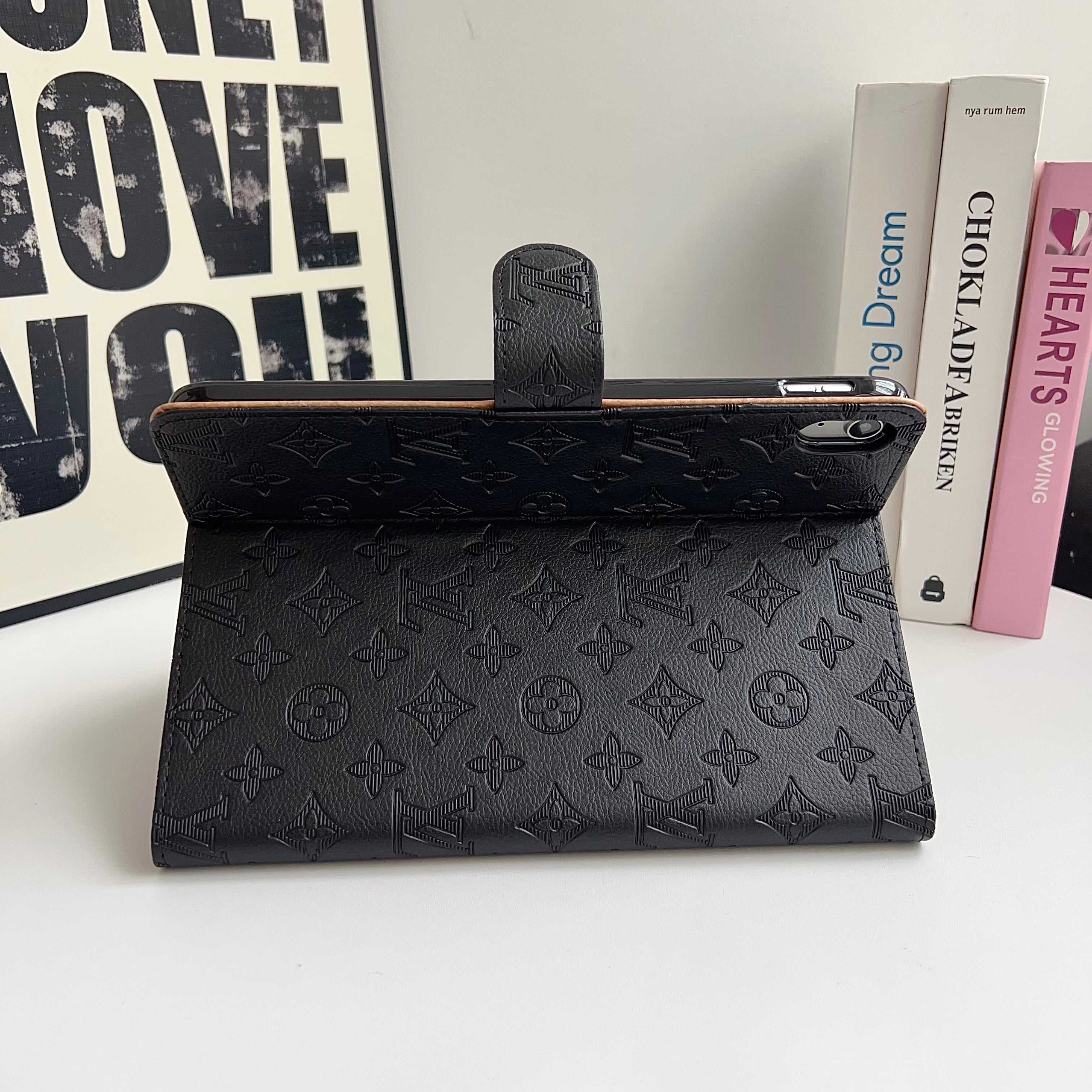 High-quality Monogram  iPad Case Black Printing-RCLV116 - Runycase