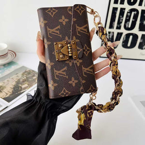 High-quality  Monogram iPhone Case With Card Holder And chain For iPhone 17 Series-RCLV088 - Runycase