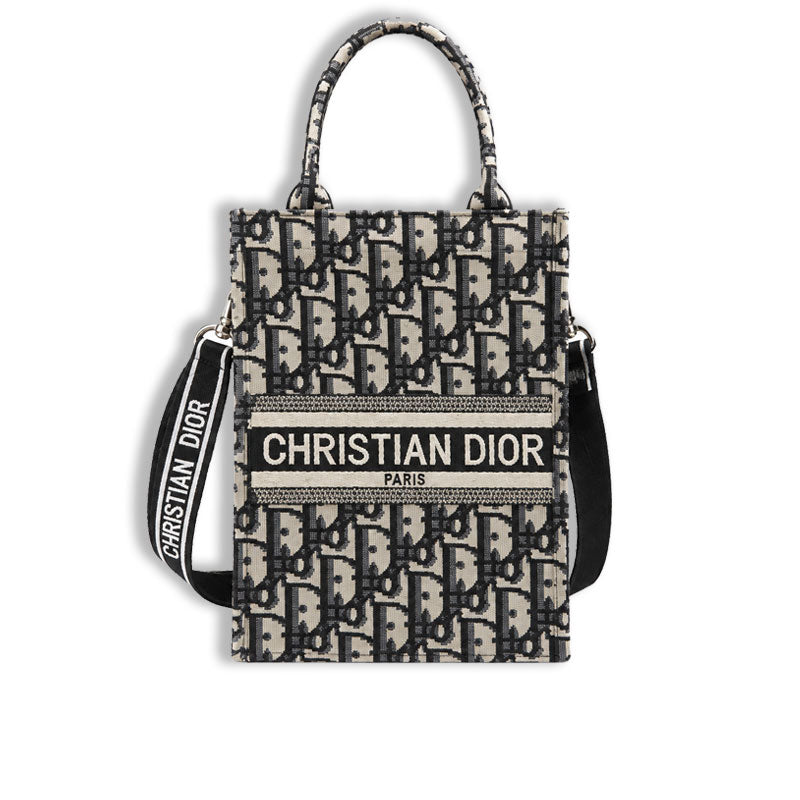 CD Crossbody Phone Bag | PE2600174